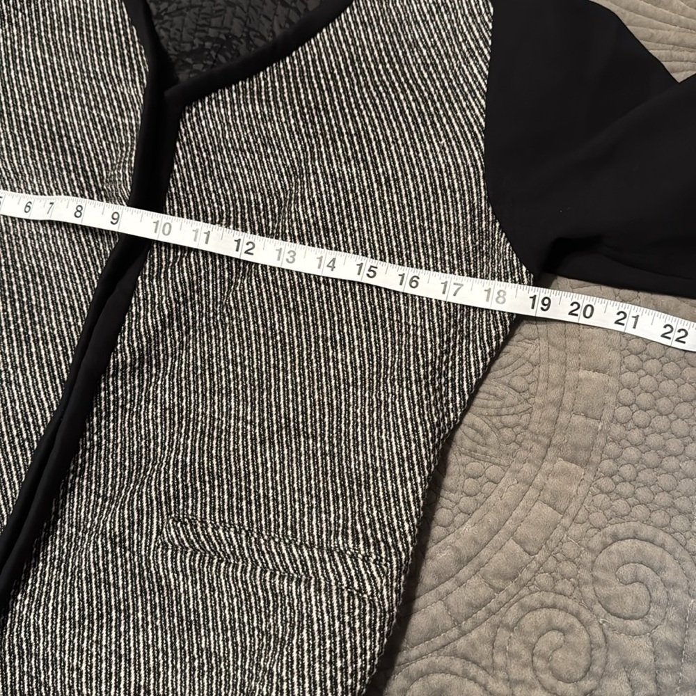 THEORY Stylized Cardigan  Size 12 - Picture 12 of 13